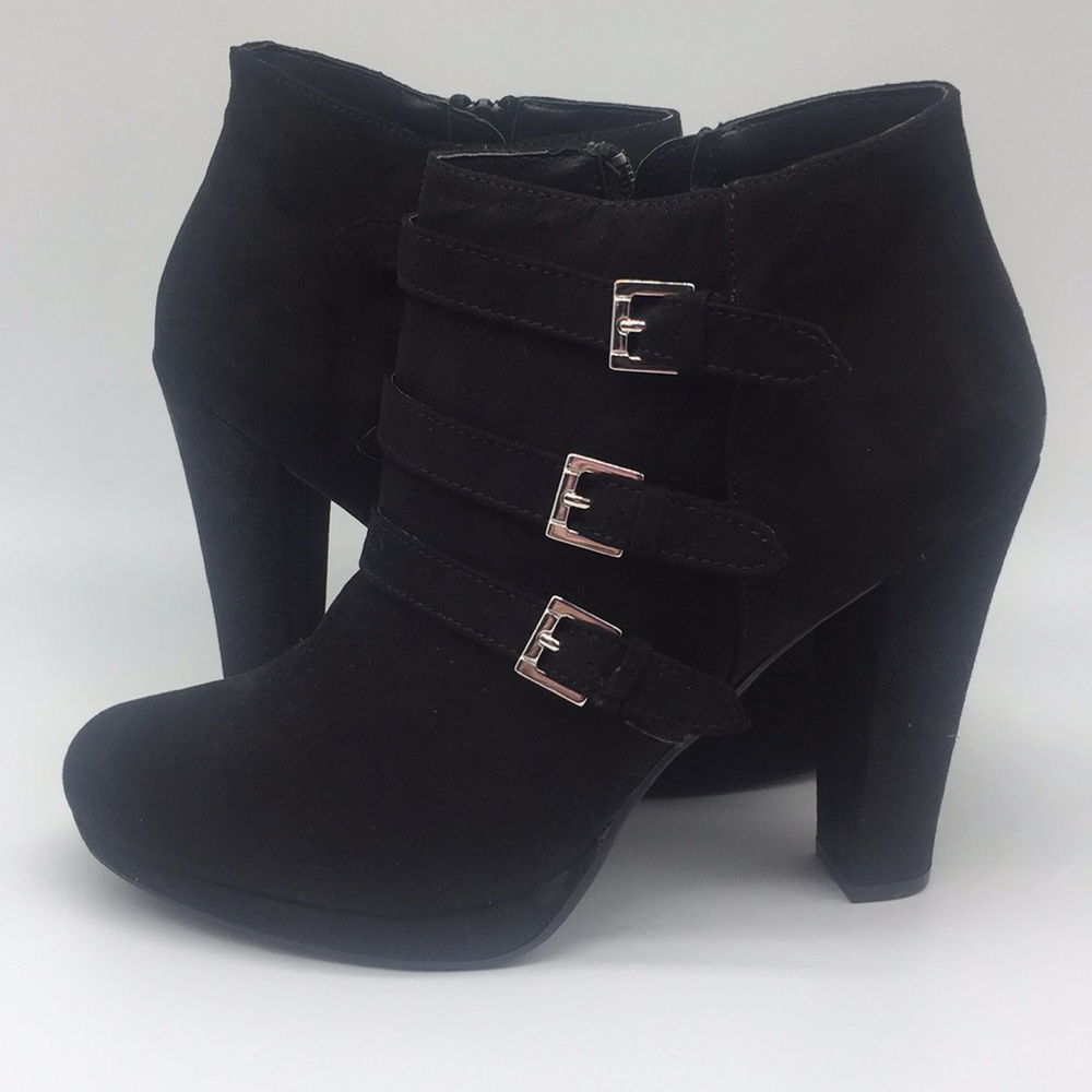 Report Women’s Rachael ankle boots. Sz 9.  NIB